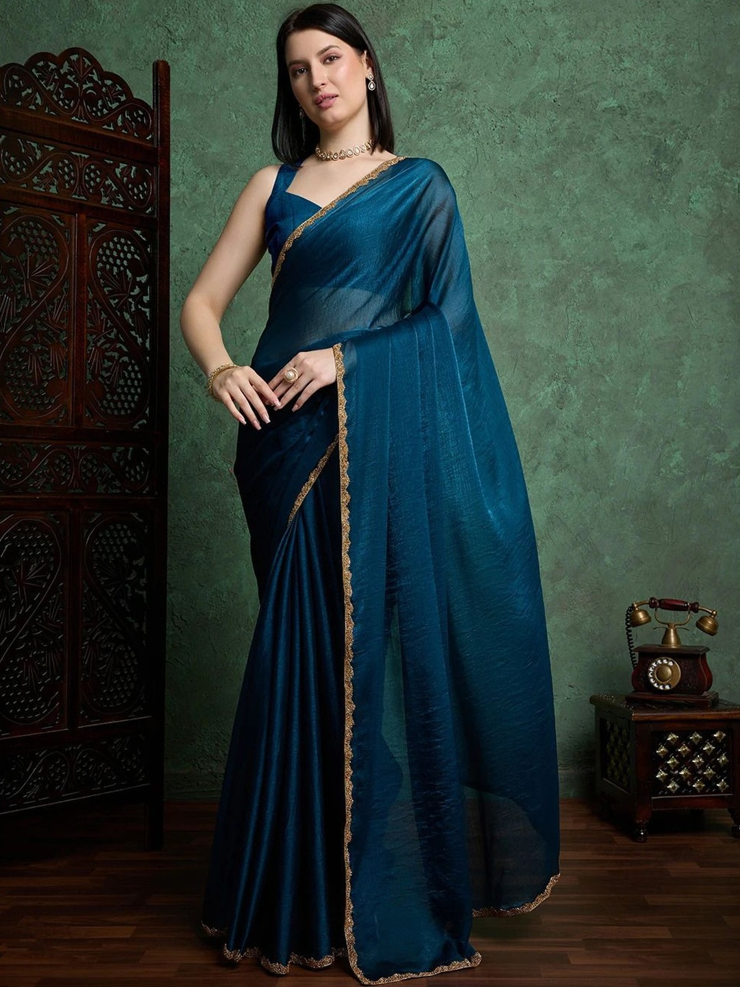 GHAN SALS Embellished Baluchari Saree With Blouse Piece