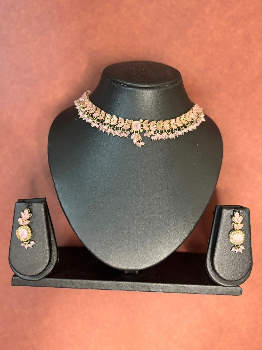 JUMKEY Artificial Stones Studded Jewellery Set