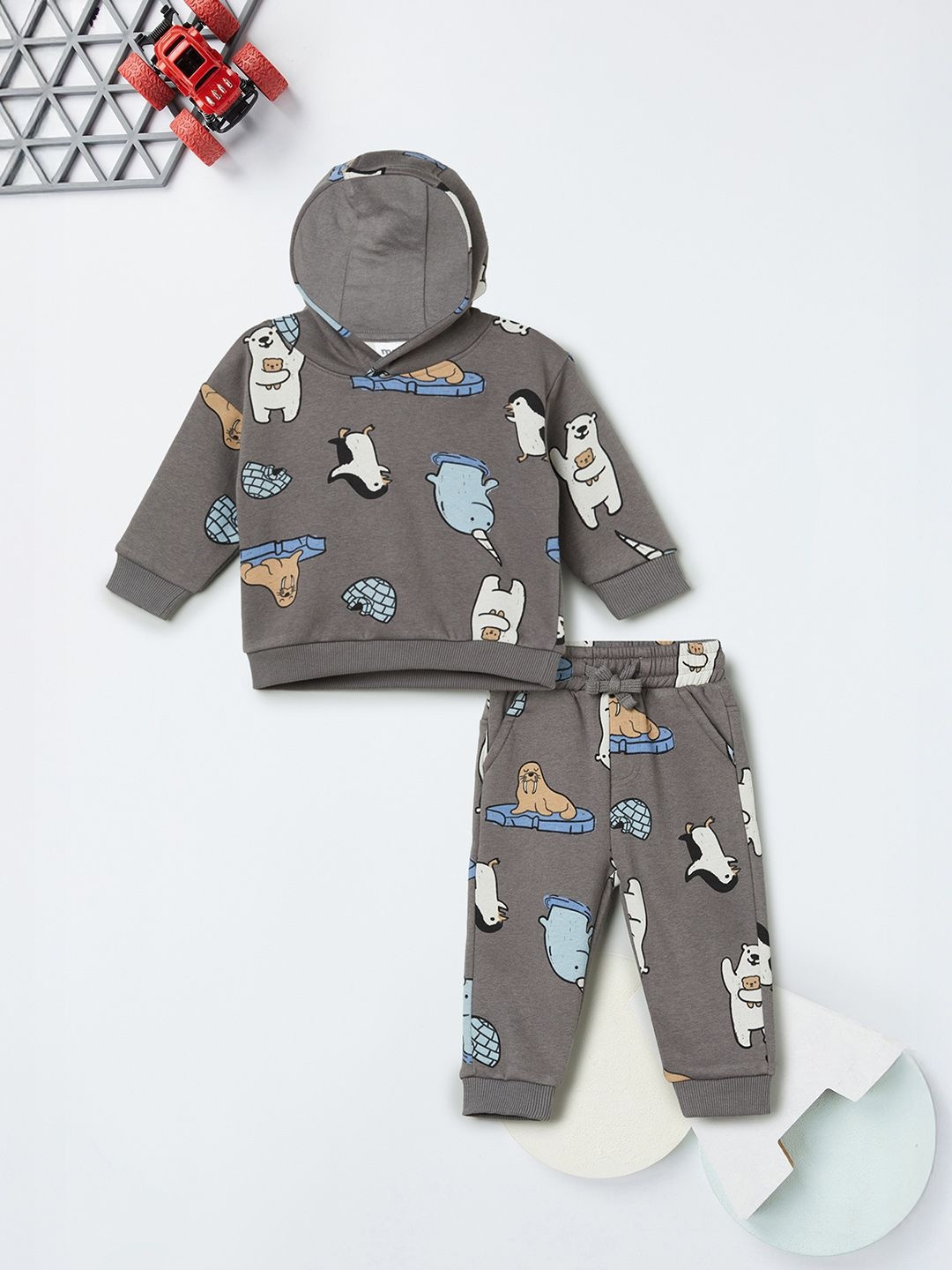 max Boys Pure Cotton Printed T-shirt & Joggers Clothing Set