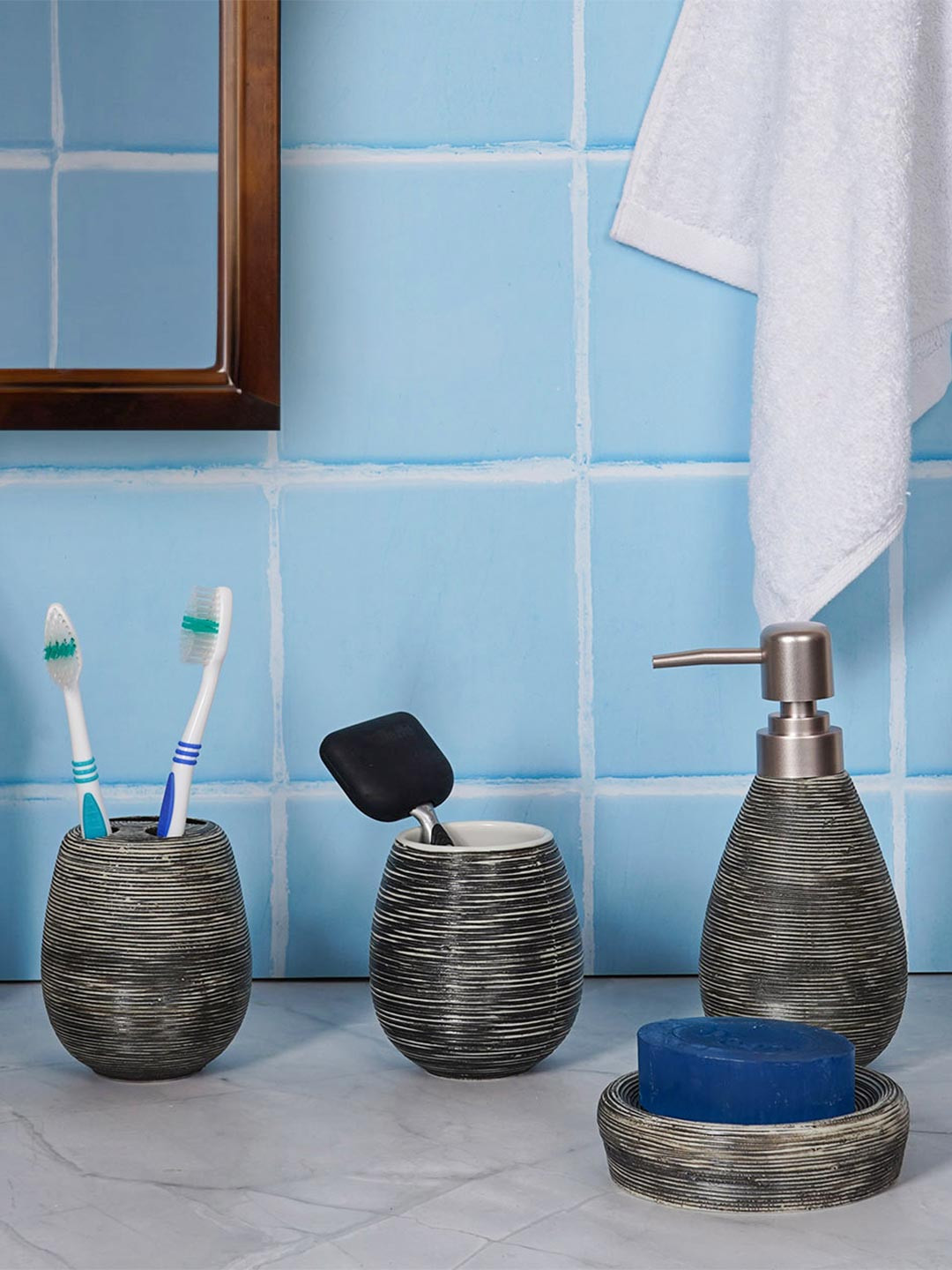 AARVI DECOR STUDIO Set of 4 Soap Case, Toothbrush Holder & Soap Dispenser Bath Set