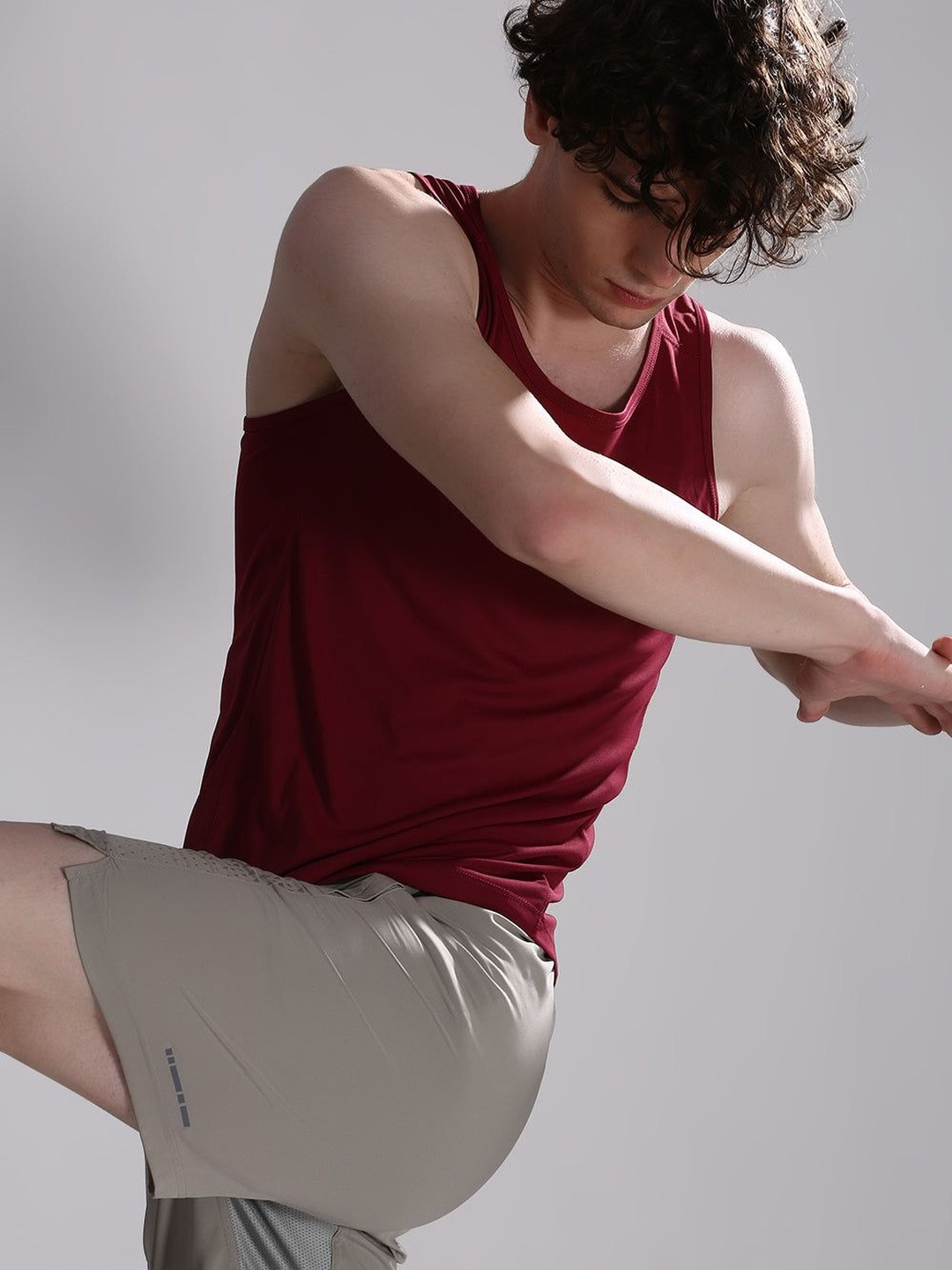 AGUANTE Men Round Neck Core Tank Top