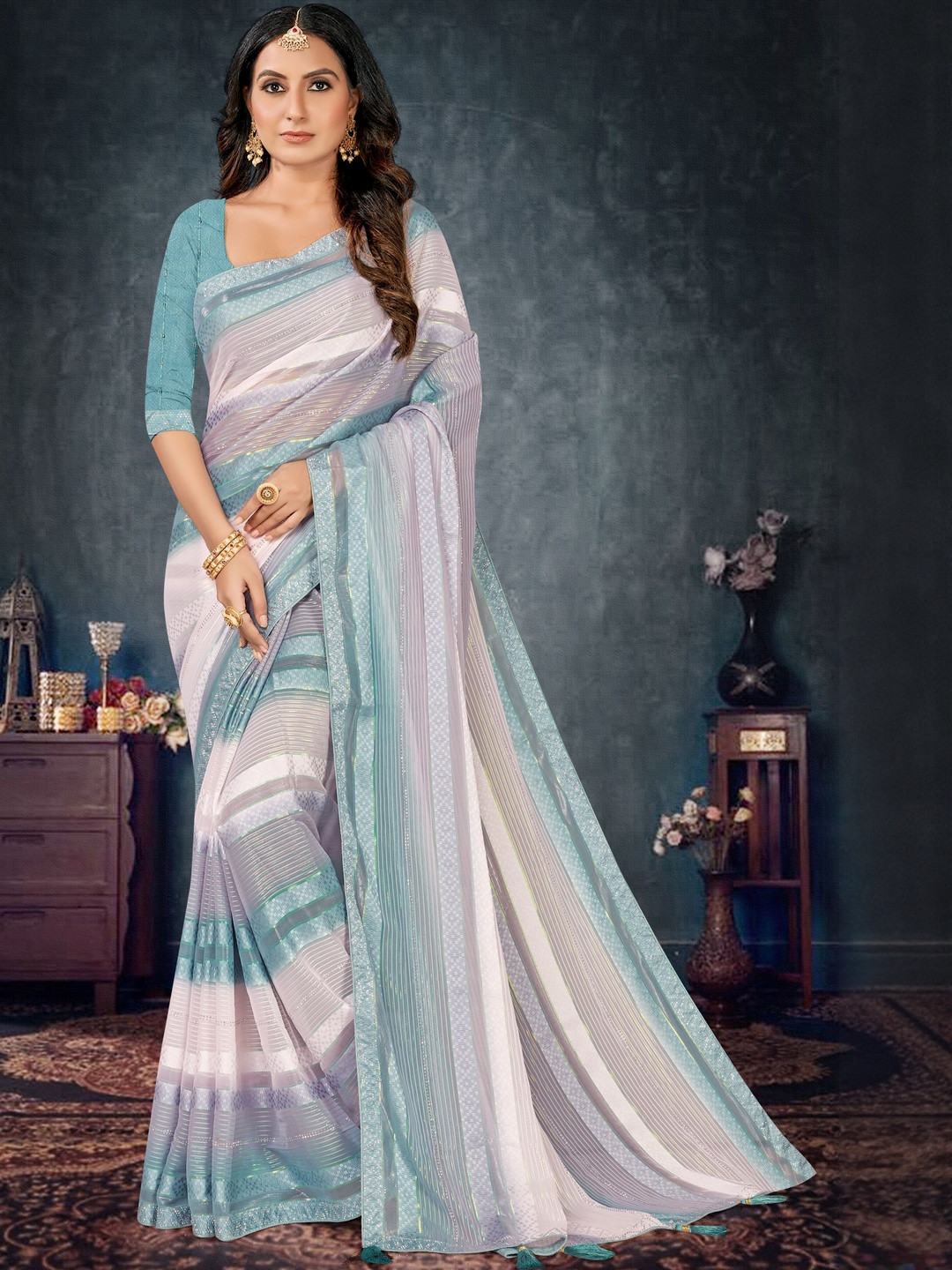 GHAN SALS Striped Baluchari Saree With Blouse Piece