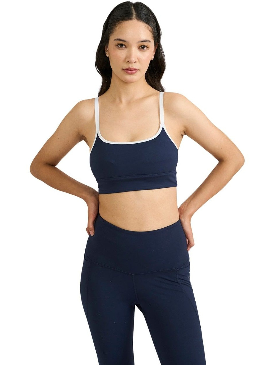 Hunnit Women Stretchable Wide Wasitband Adjustable Straps with Inbuilt Zen Halo Sports Bra