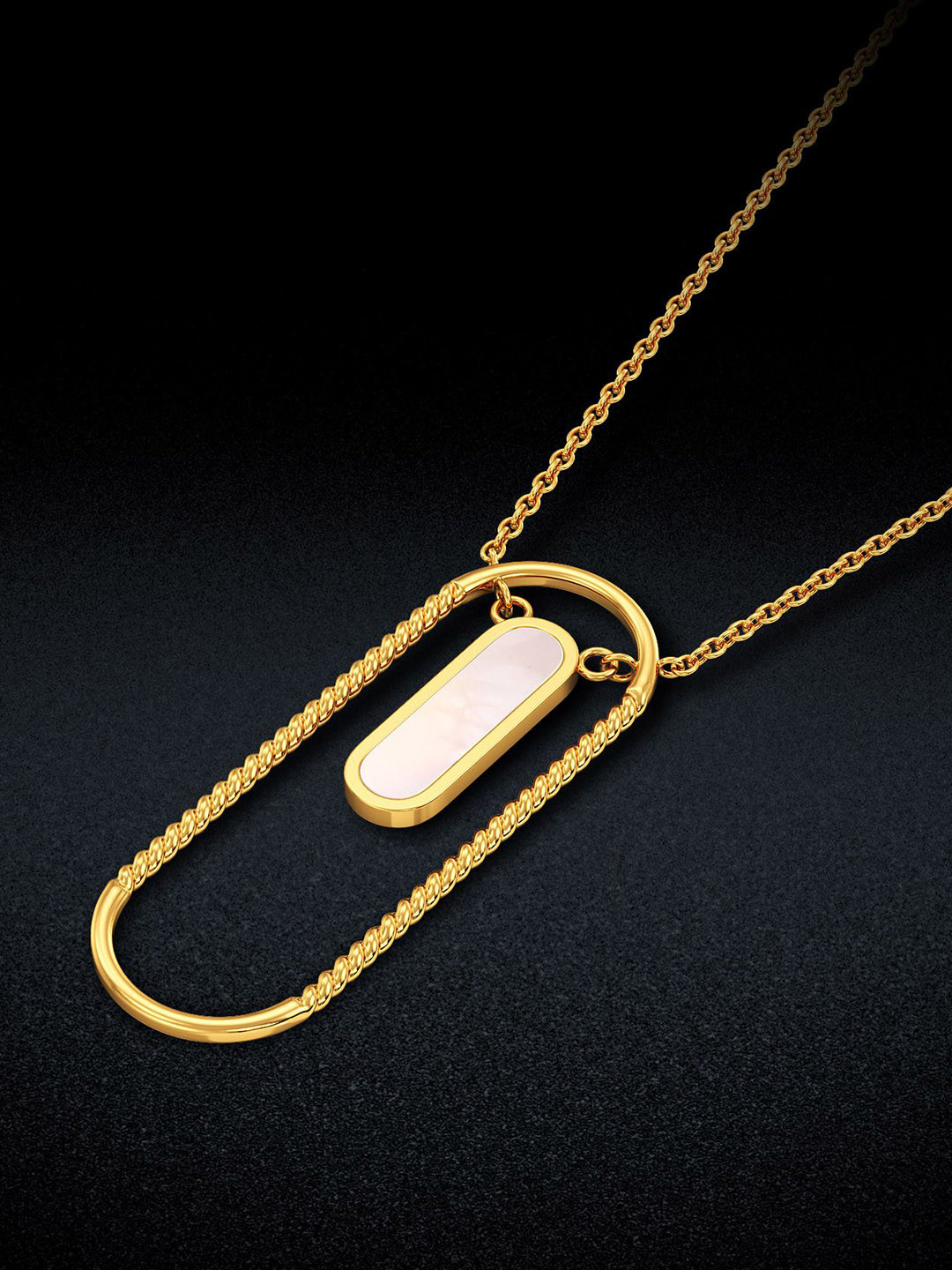 Joyalukkas Women 18Kt Gold Caplet-Shape Border Gold Pendant Necklace - 4.24 g