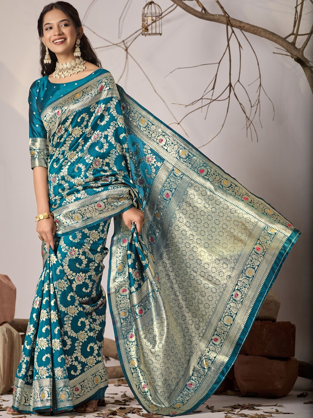 sareyavella Ethnic Motif Woven Design Zari Paithani Saree