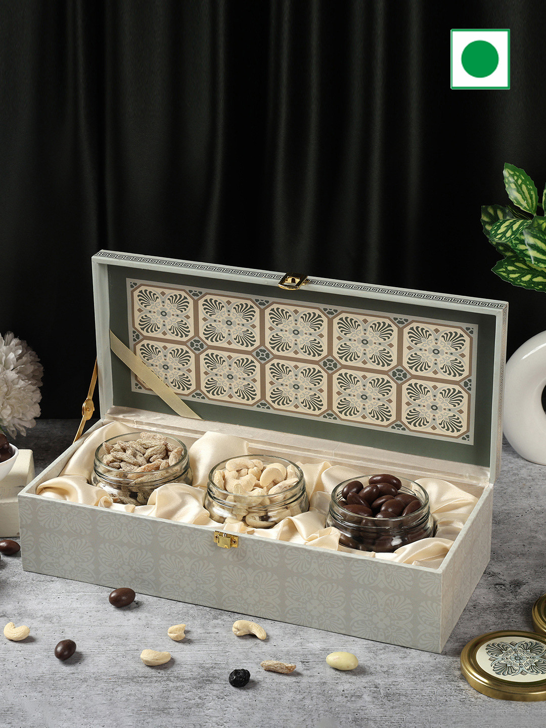 Riwaz Set Of 3 Jar Square Design Mixed Nuts