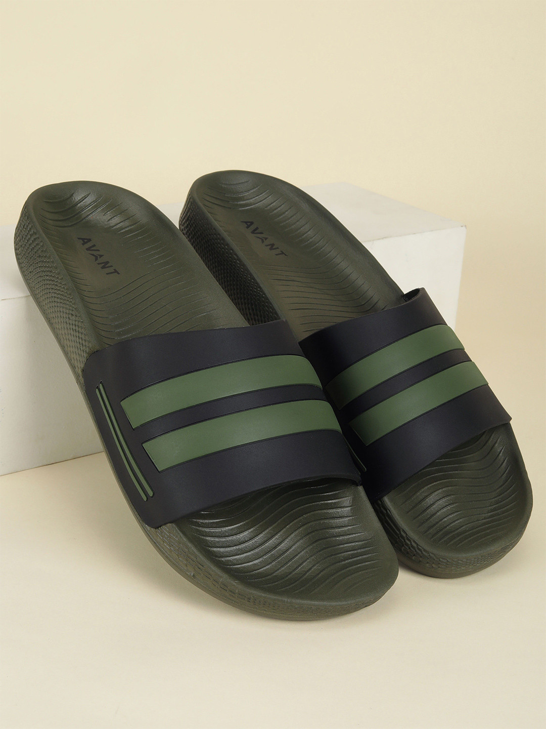 AVANT Men Mesa Sliders - Olive
