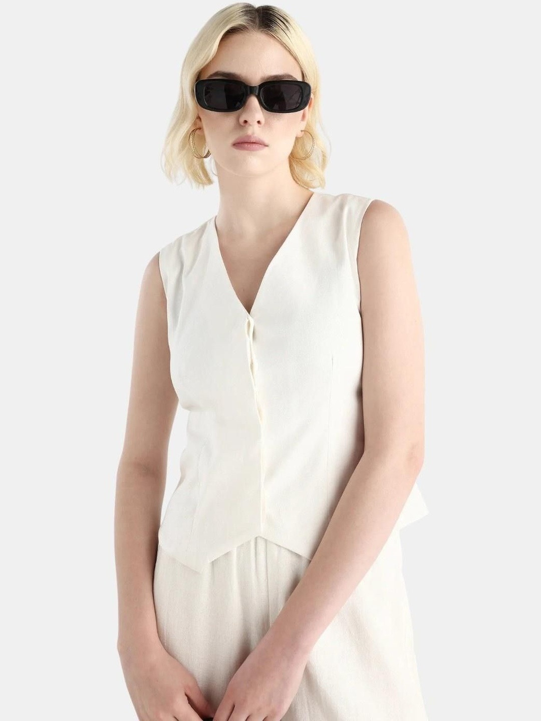 RAREISM Epilic V-Neck Sleeveless Slim-Fit Crop Waistcoat