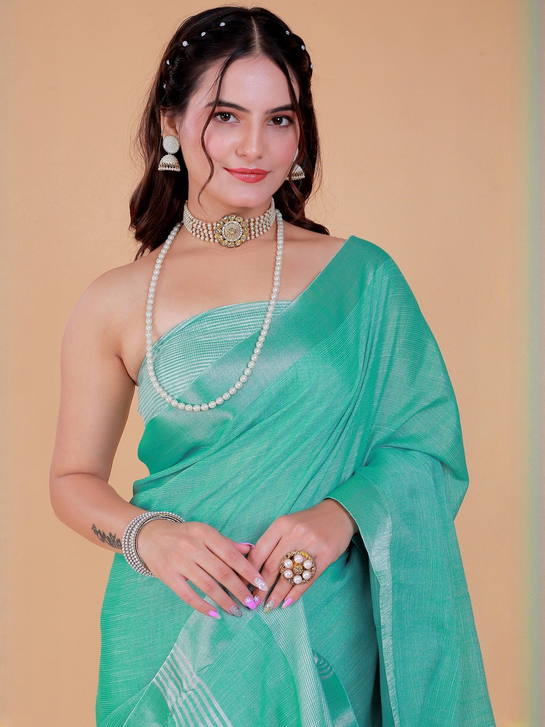 NEGRONI Solid Woven Design Border Zari Saree With An Unstitched Blouse Piece