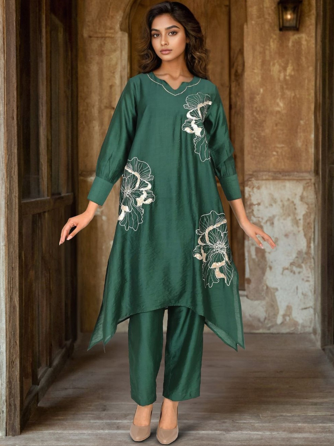 Zolo Label Embroidered Kurta Set
