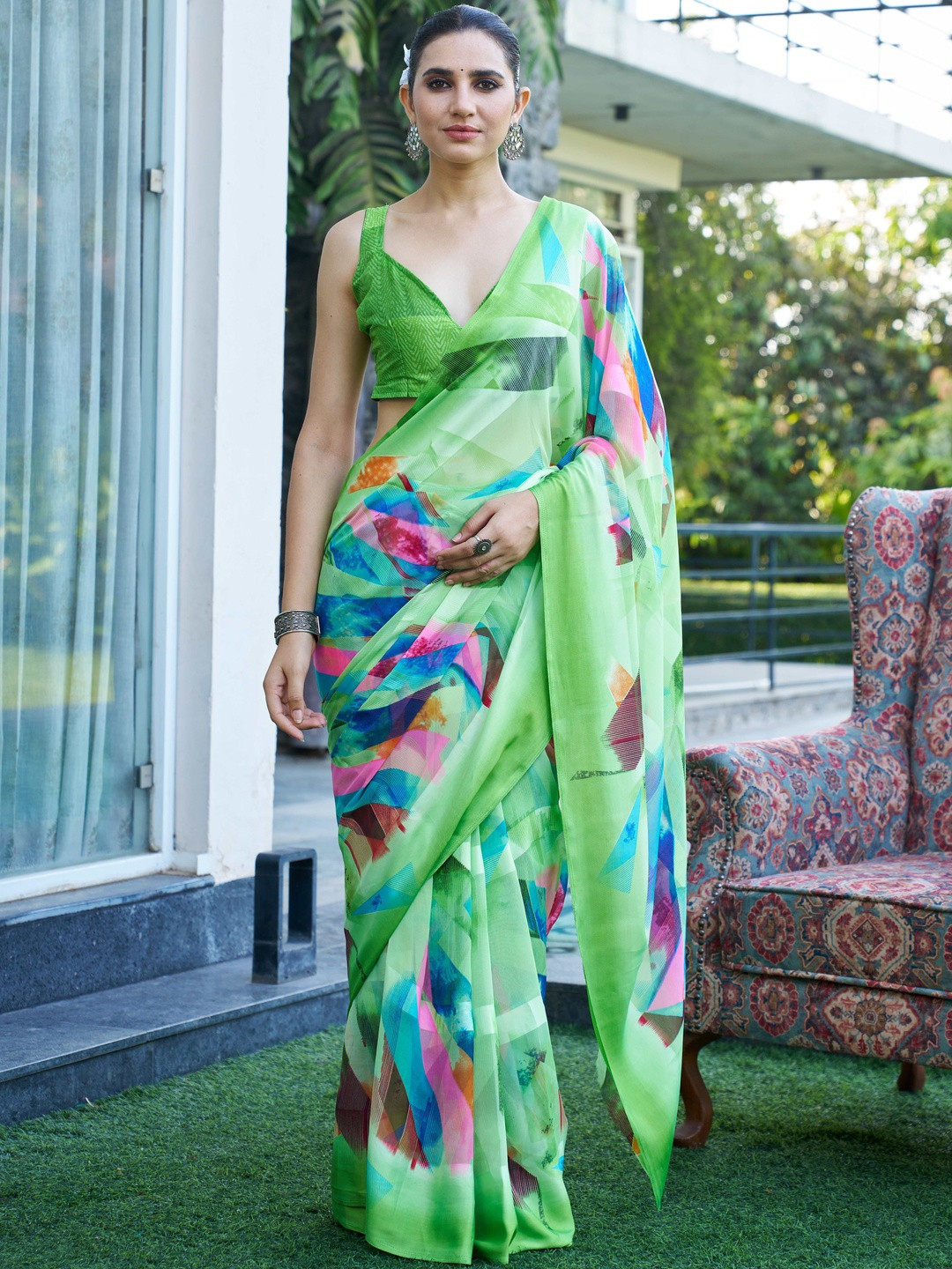 GHAN SALS Women Abstract Printed Designer Saree With Blouse Piece