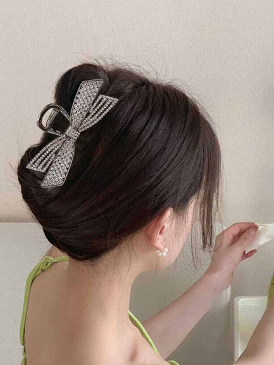 Medbuddy Women Rhinestone Shark Claw Clip