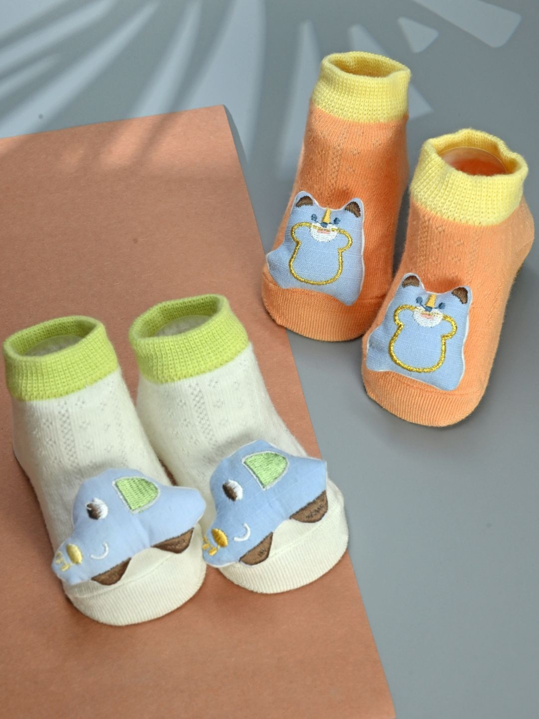 Yellow Bee Kids Boys Pack Of 2 Patterned  Odour Free Ankle-Length Socks