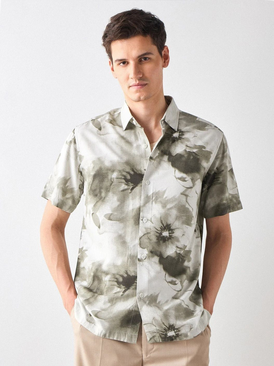KLYZEE Men Original Floral Printed Casual Shirt