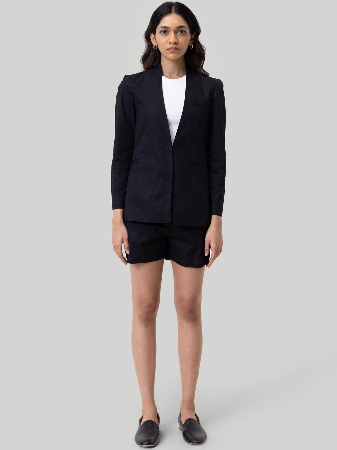 Reistor Women Solid Collarless Long Sleeves Open Front Jacket