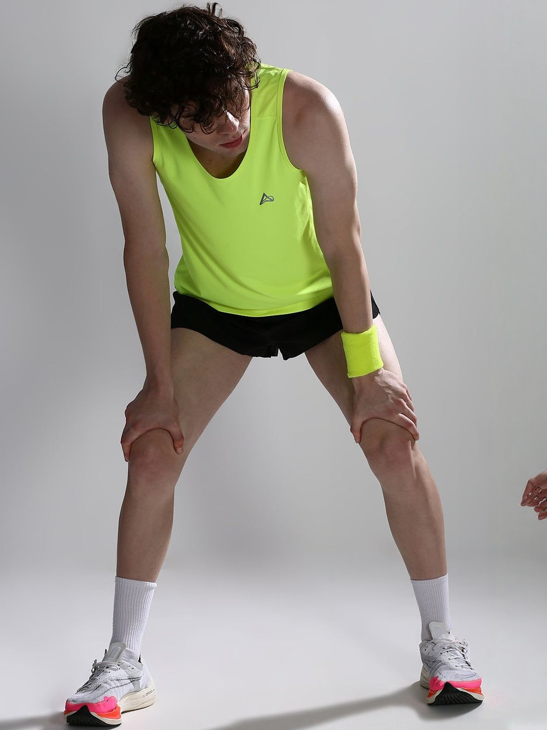 AGUANTE Core Men Solid Round Neck Tank Top