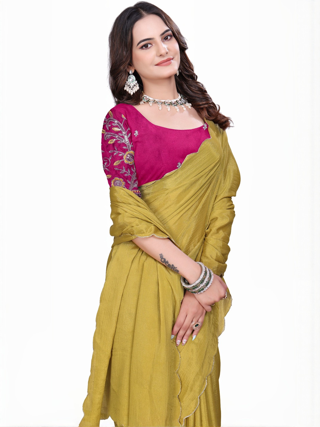 Zenophily Solid Embroidered Zari Scallop Border Pure Chiffon Saree