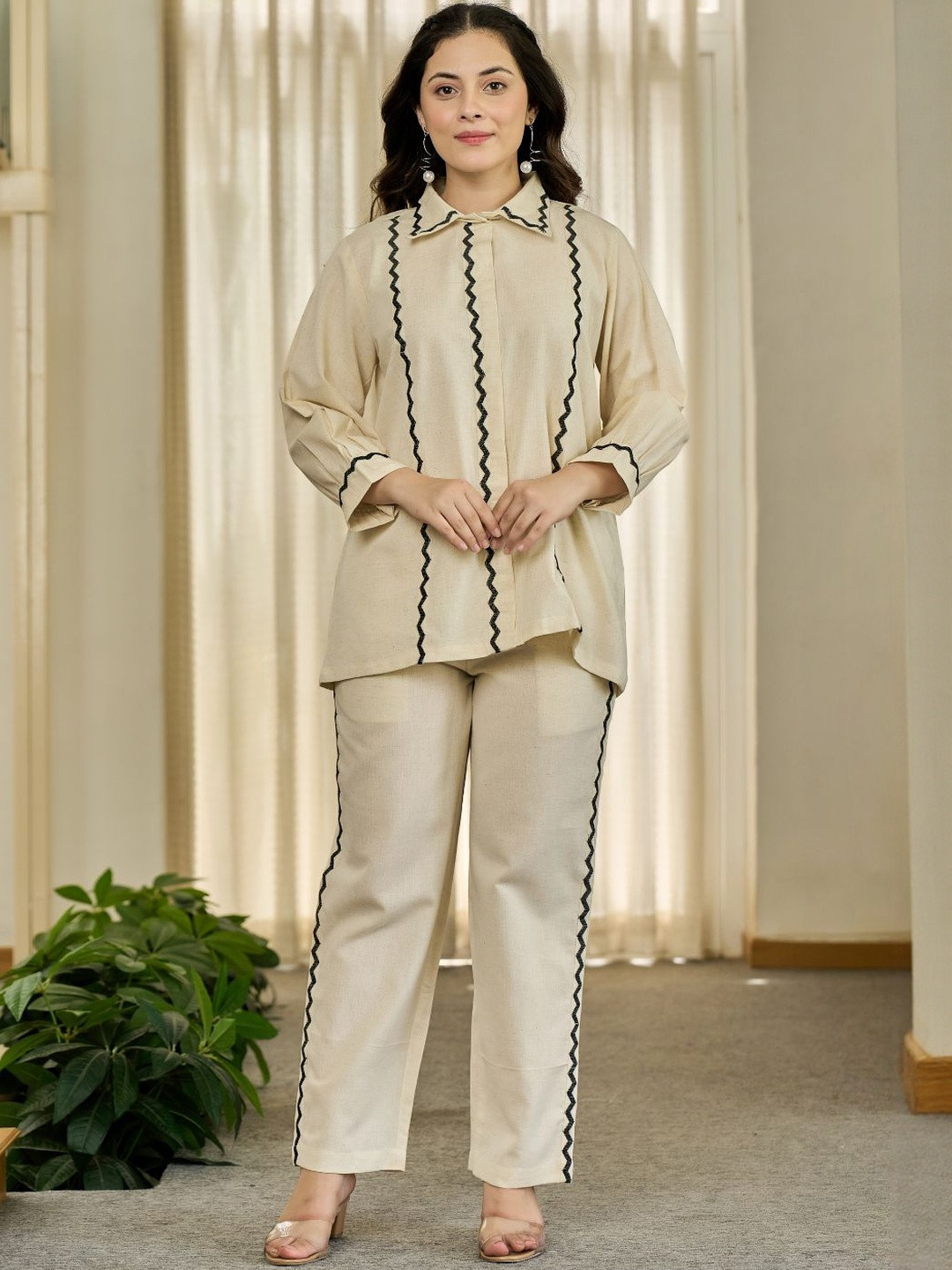 KALINI Women Zigzag & Horse Face Embroidery Detailed Co-Ord Set