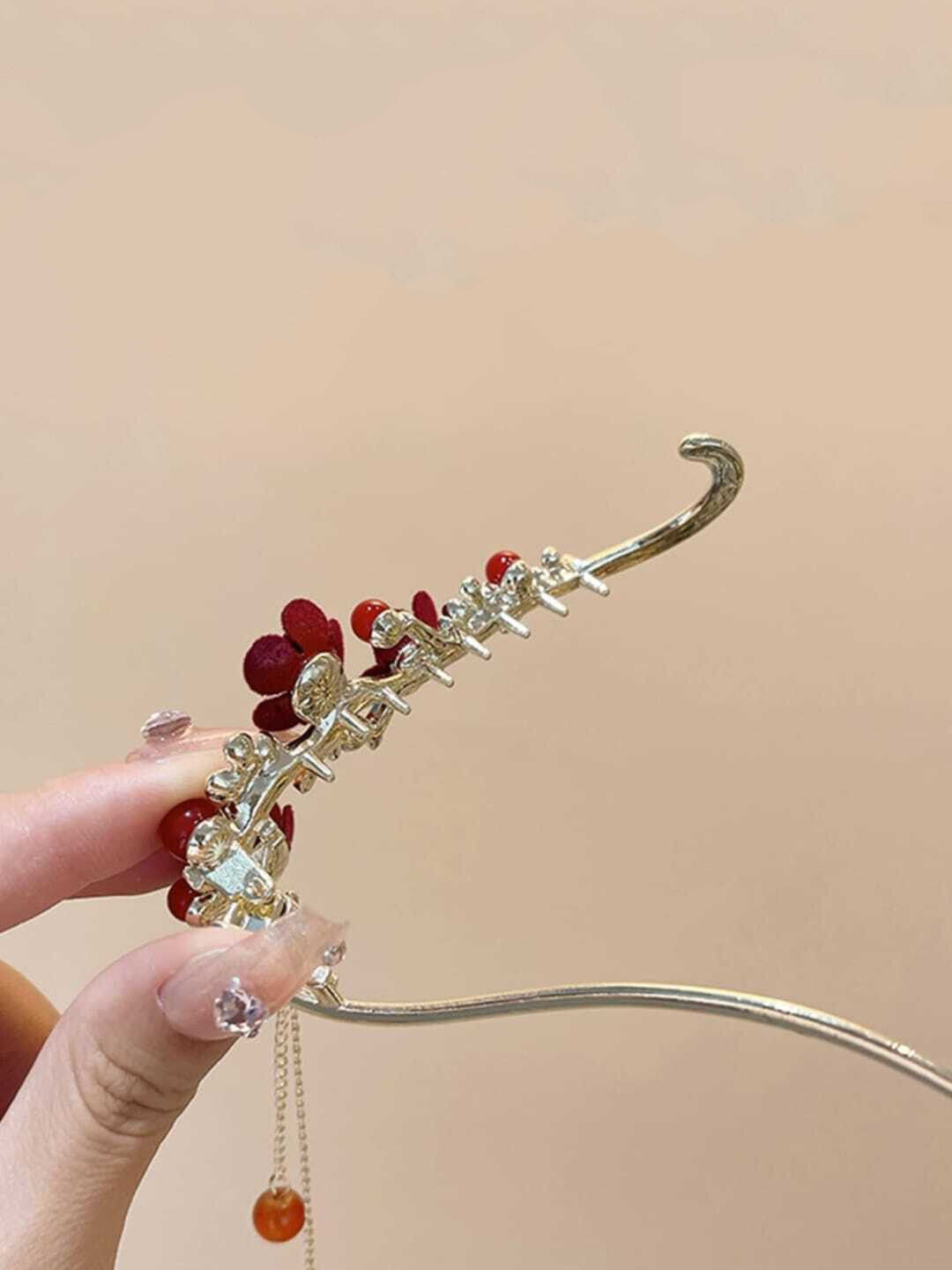 Medbuddy Women Roses & Stone Studded Hair Accessory