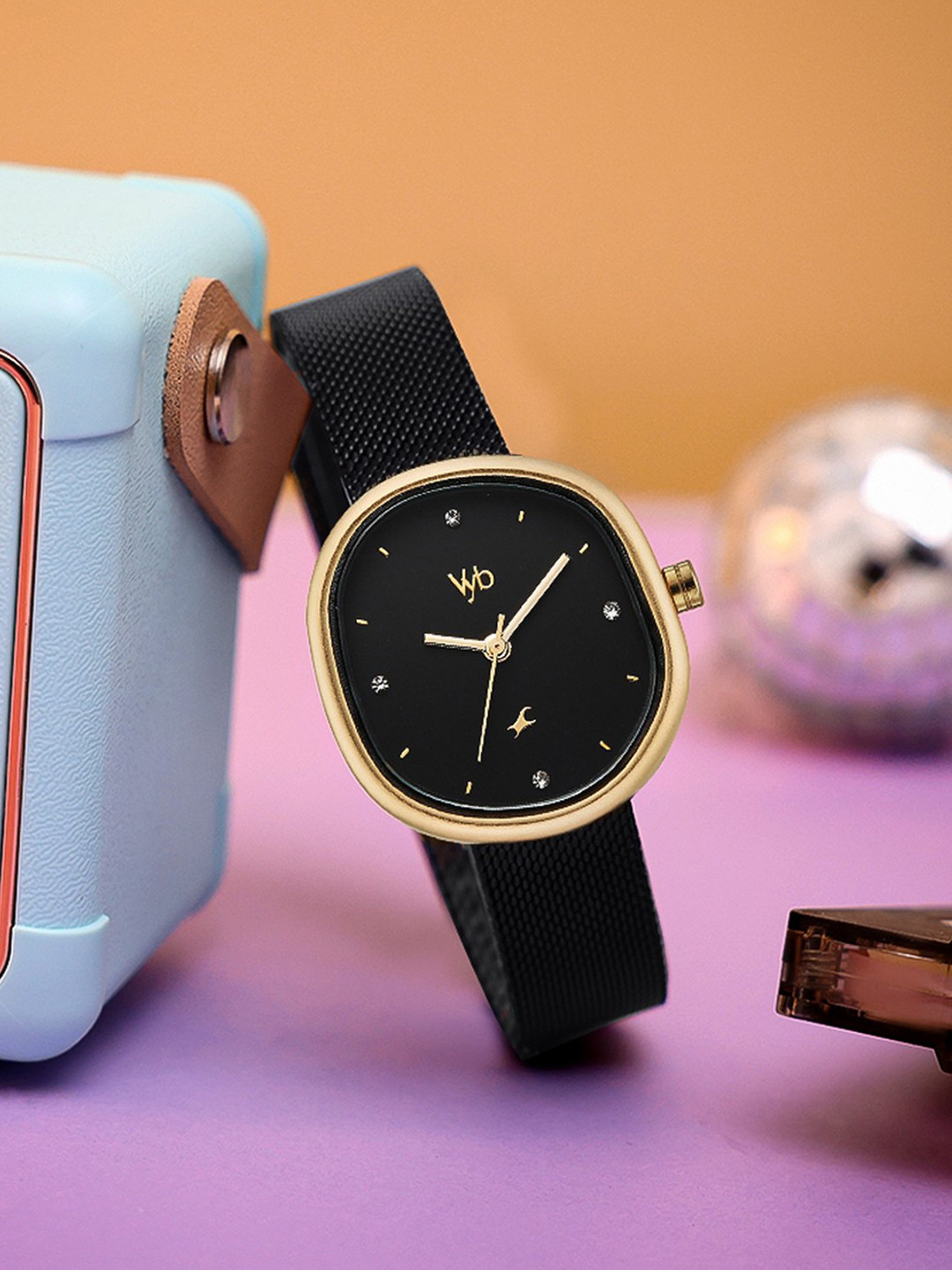 Fastrack Vyb 6.0 Muse Women Bracelet Style Straps Analogue Watch FV60087KM01