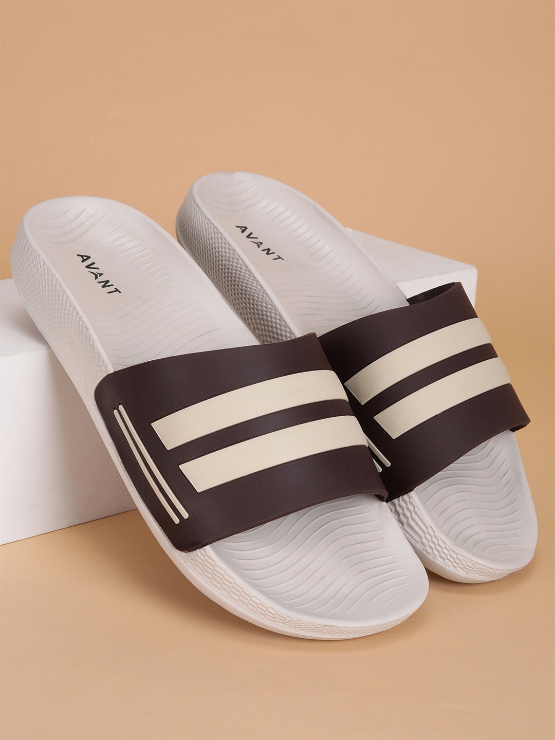 AVANT Men Mesa Sliders - Beige