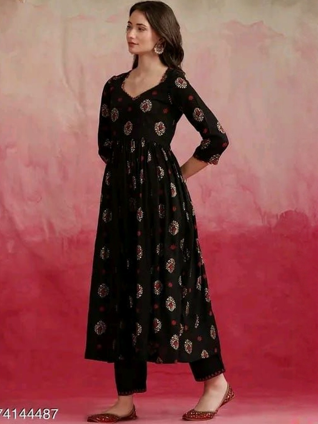 ETHNIC VILLAA Ethnic Motifs Printed Square Neck Anarkali Kurta With Trousers & Dupatta