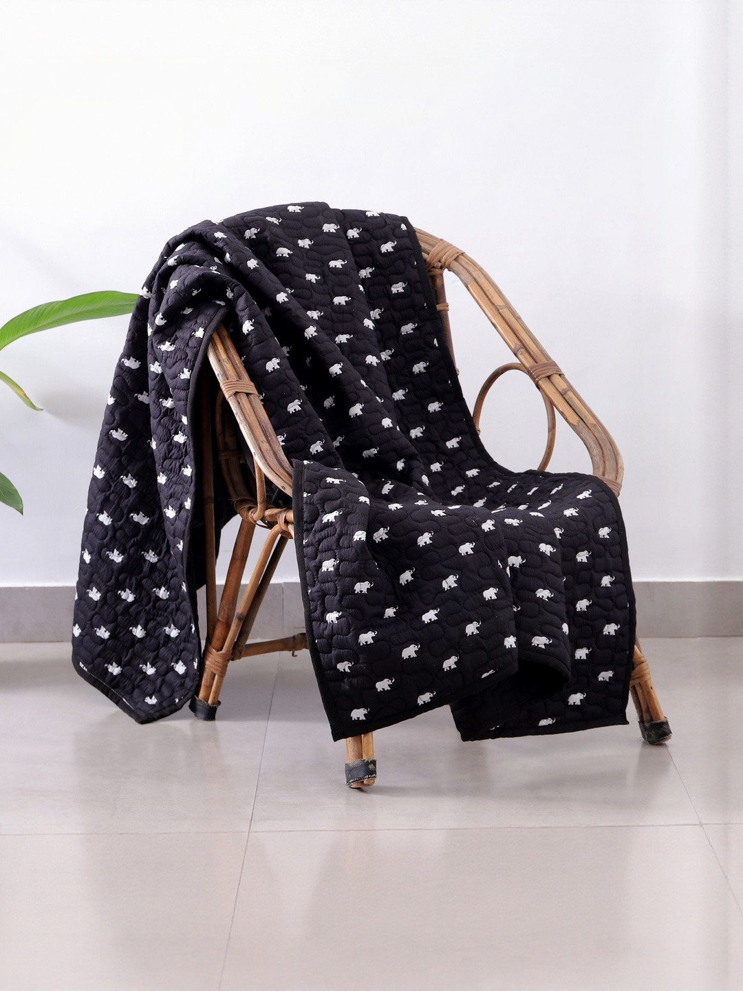 HANDICRAFT PALACE White & Black Elephant Printed Quilted Cotton Sofa Throws