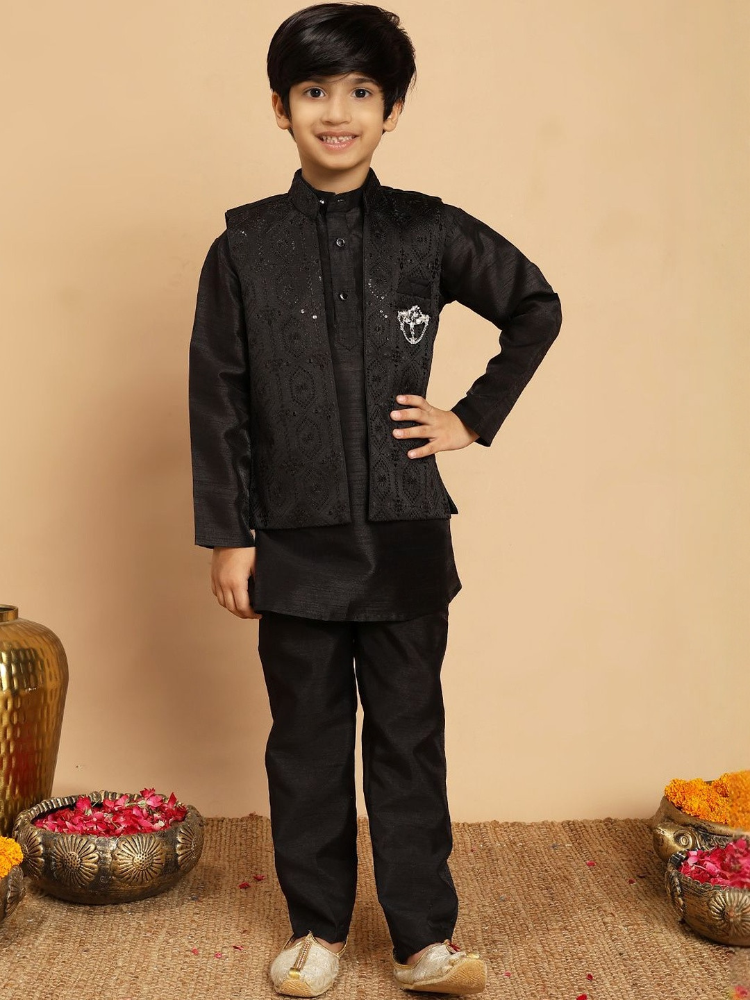 BT DEZINES Boys Mandarin Collar Long Sleeves Straight Kurta With Pyjamas & Jacket