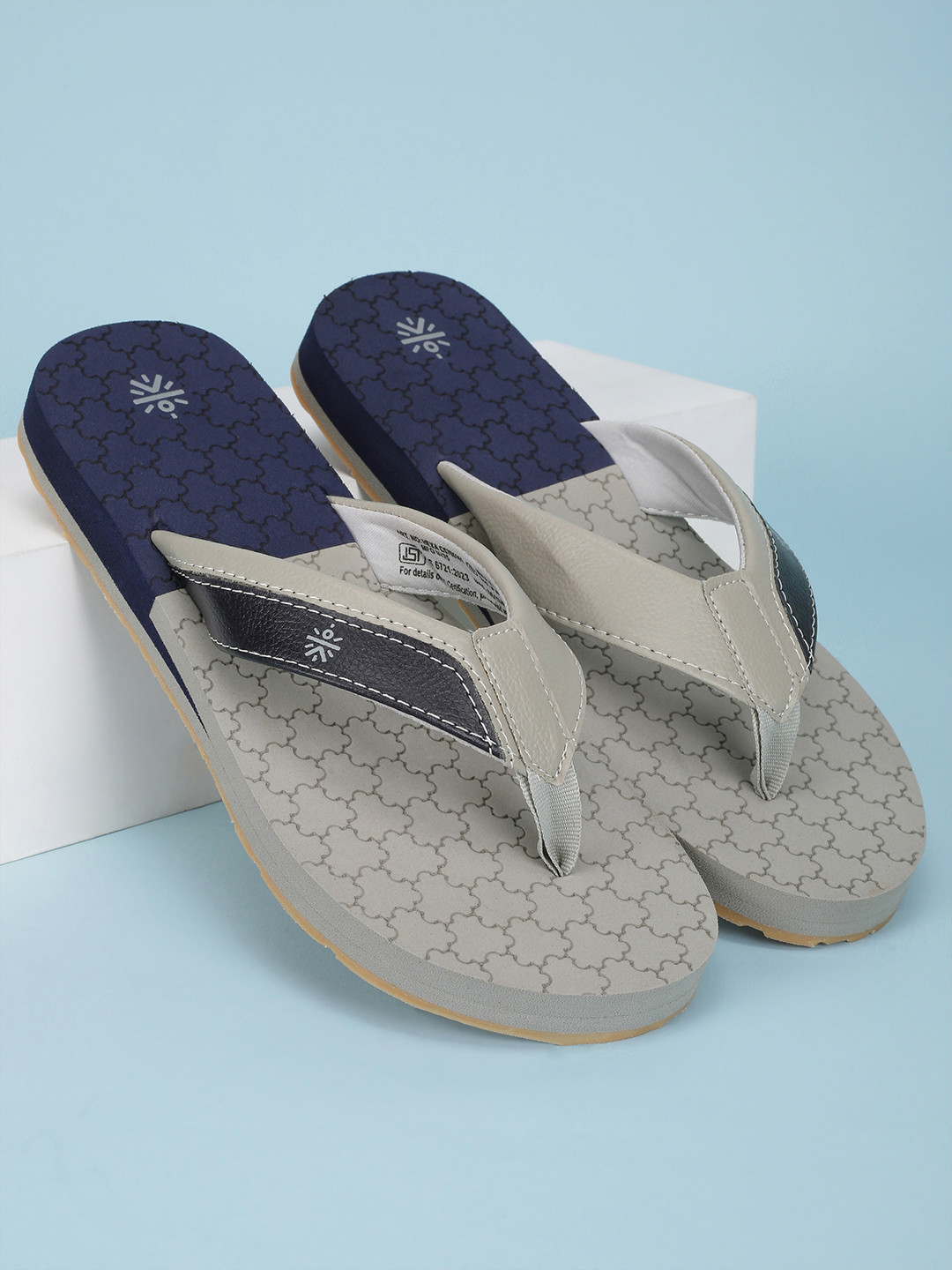 CULT Men Hexa Flip Flops - Grey