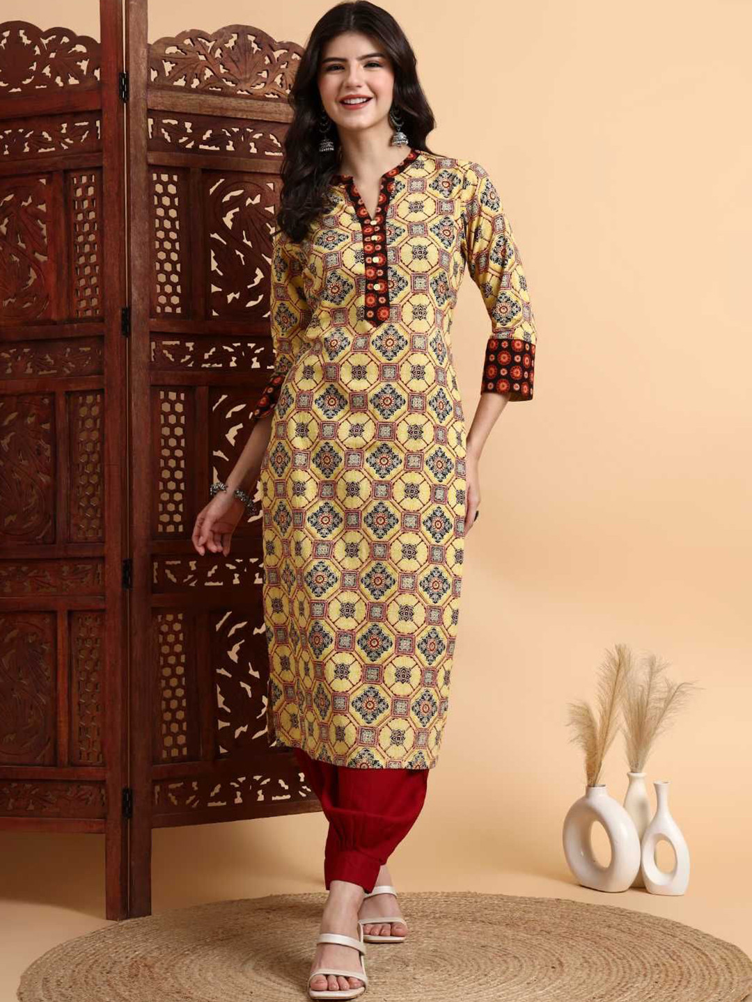 SUFIZA LIFESTYLE Women Geometric Printed Block Print Festive Ajrak Cotton Straight Kurta