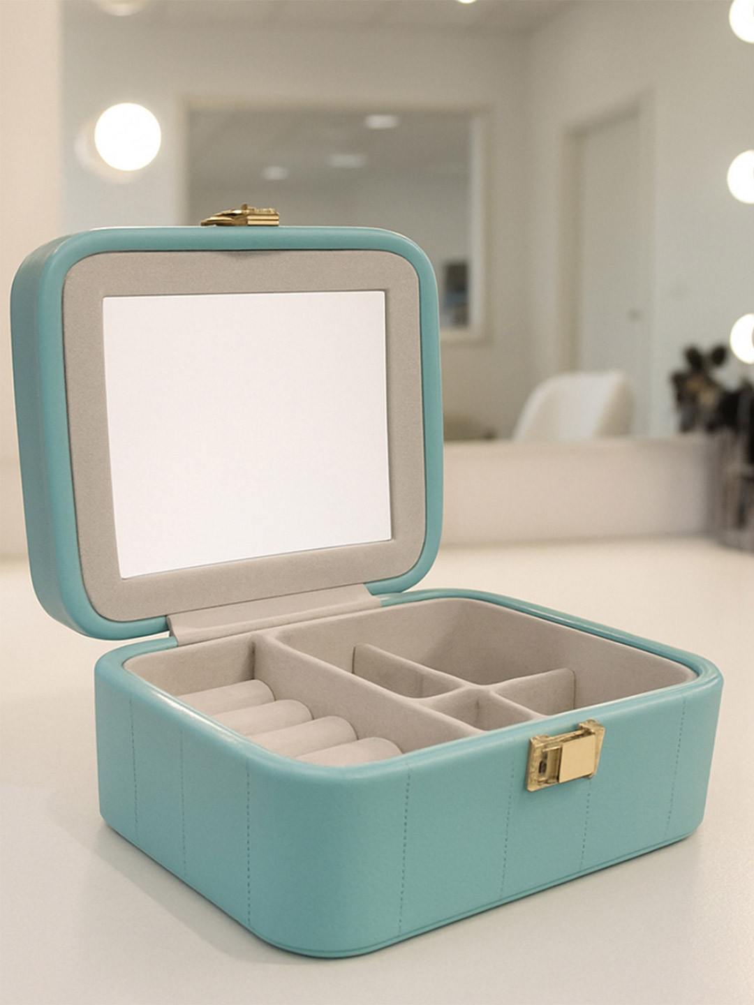 AARVI DECOR STUDIO Blue Reusable Faux Leather Crafted Jewellery Organisers