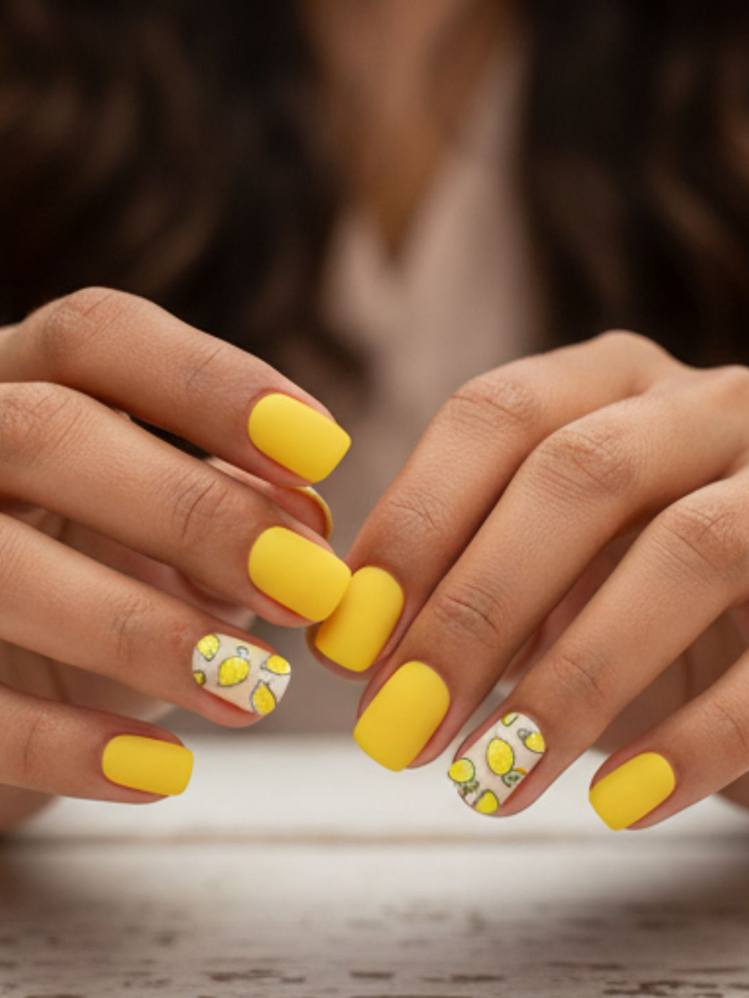 LICK 30Pcs Matte Glltter & Check Pattern Artificial Fake Press On Nails - Yellow