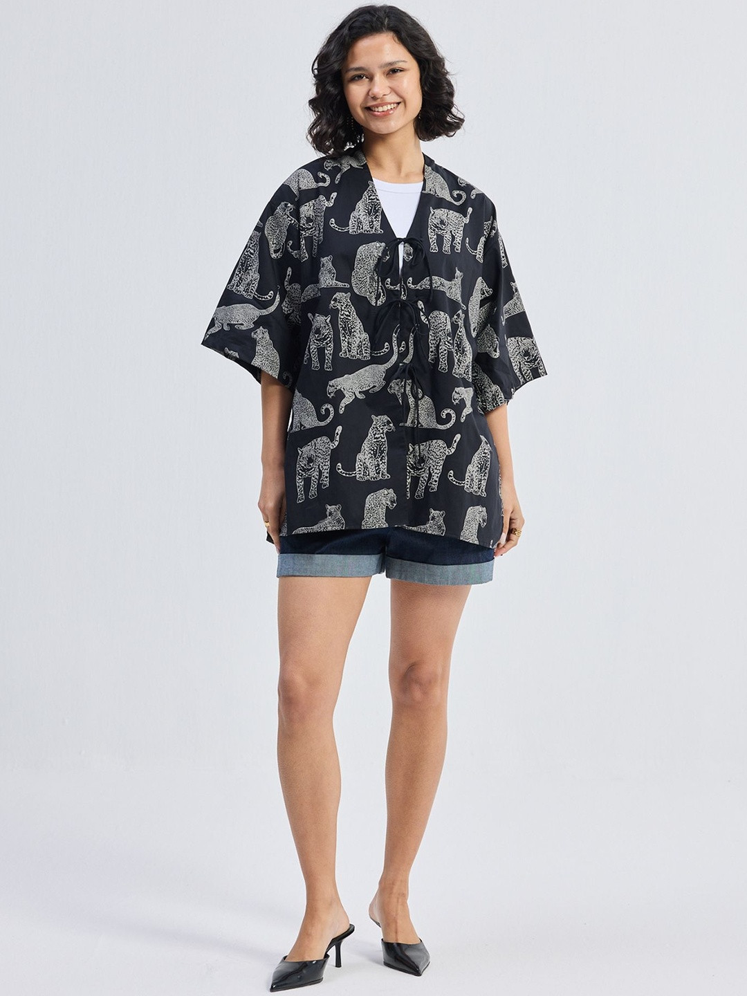 Reistor Women Animal Printed Casual Oversized Shirt with Front-ties