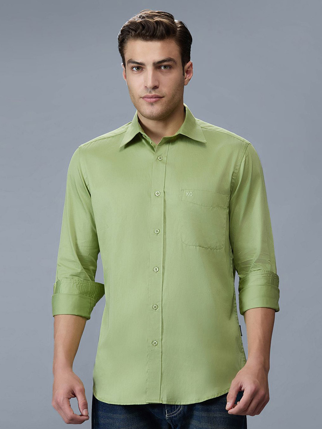 Kenneth Cole Men Premium Slim Fit Solid Spread Collar Cotton Casual Shirt