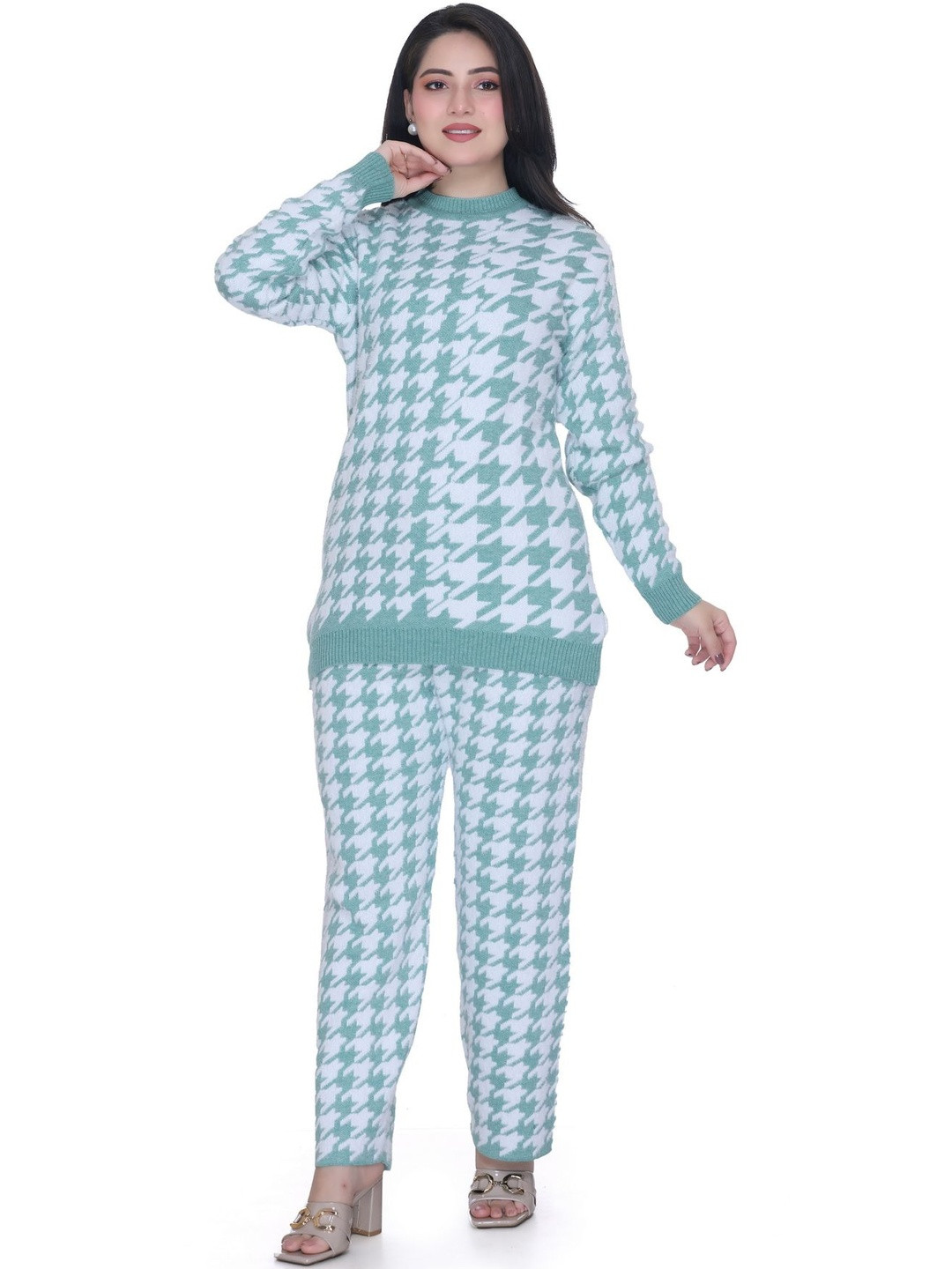 WOOL 4U Hairstar Self Design Woollen Sweater With Trousers Co-Ords