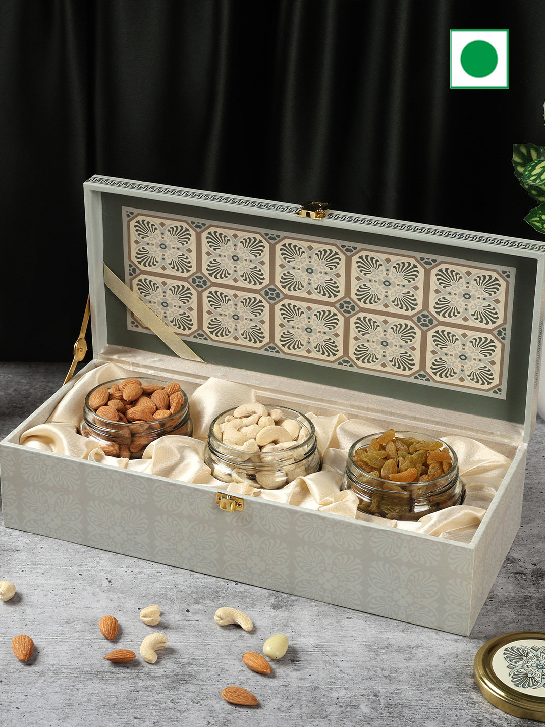 Riwaz Set Of 3 Dry Fruits Gift Pack-600g