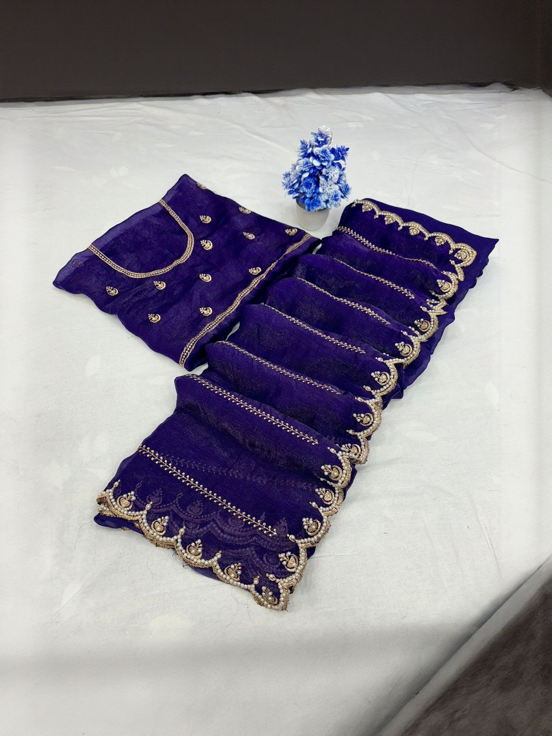 GHAN SALS Silk Blend Baluchari Saree