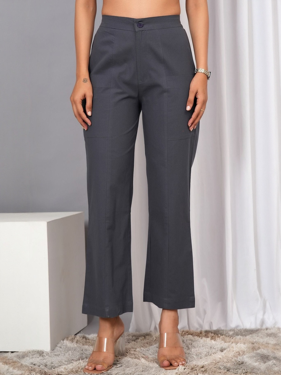 IQRAAR Women Regular Fit Mid-Rise Trousers