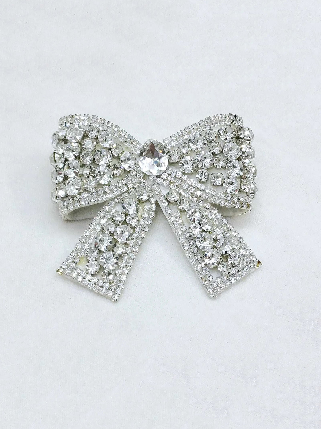 Medbuddy Women Silver-Toned Embellished Alligator Hair Clips