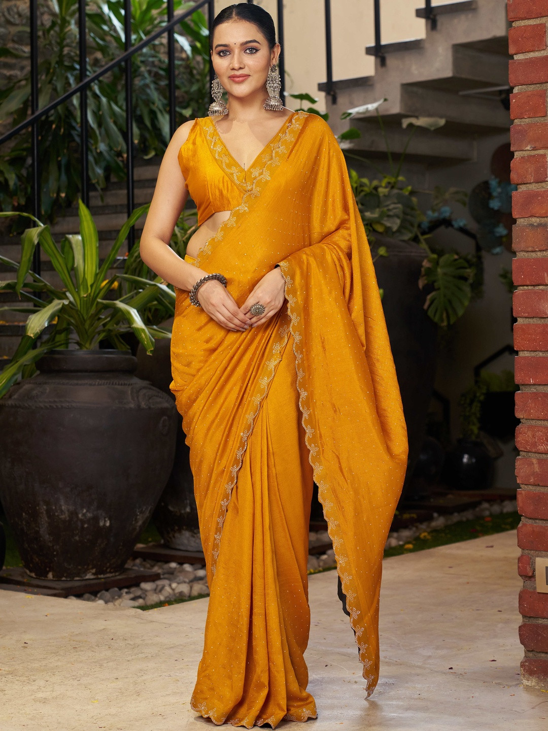 GHAN SALS Embellished Heavy Work Saree with Unstitched Blouse Piece