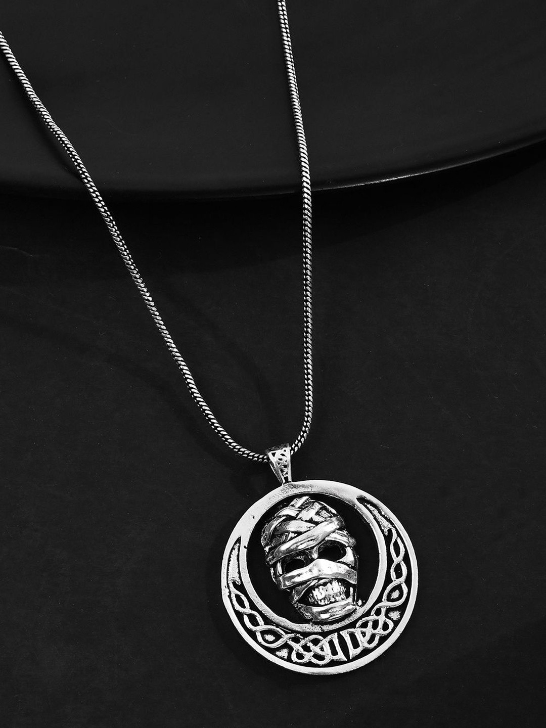 Voylla Men Silver-Plated Statement Mummy Skull Quirky Shaped Oxidised Pendant With Chain