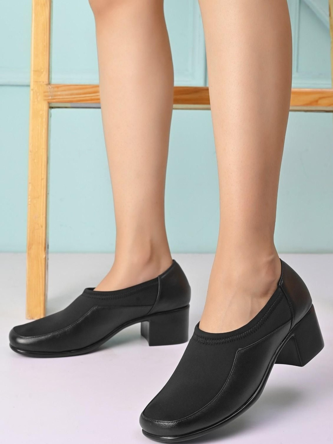 XE Looks Women Textured Formal Shoe Style Block Heels