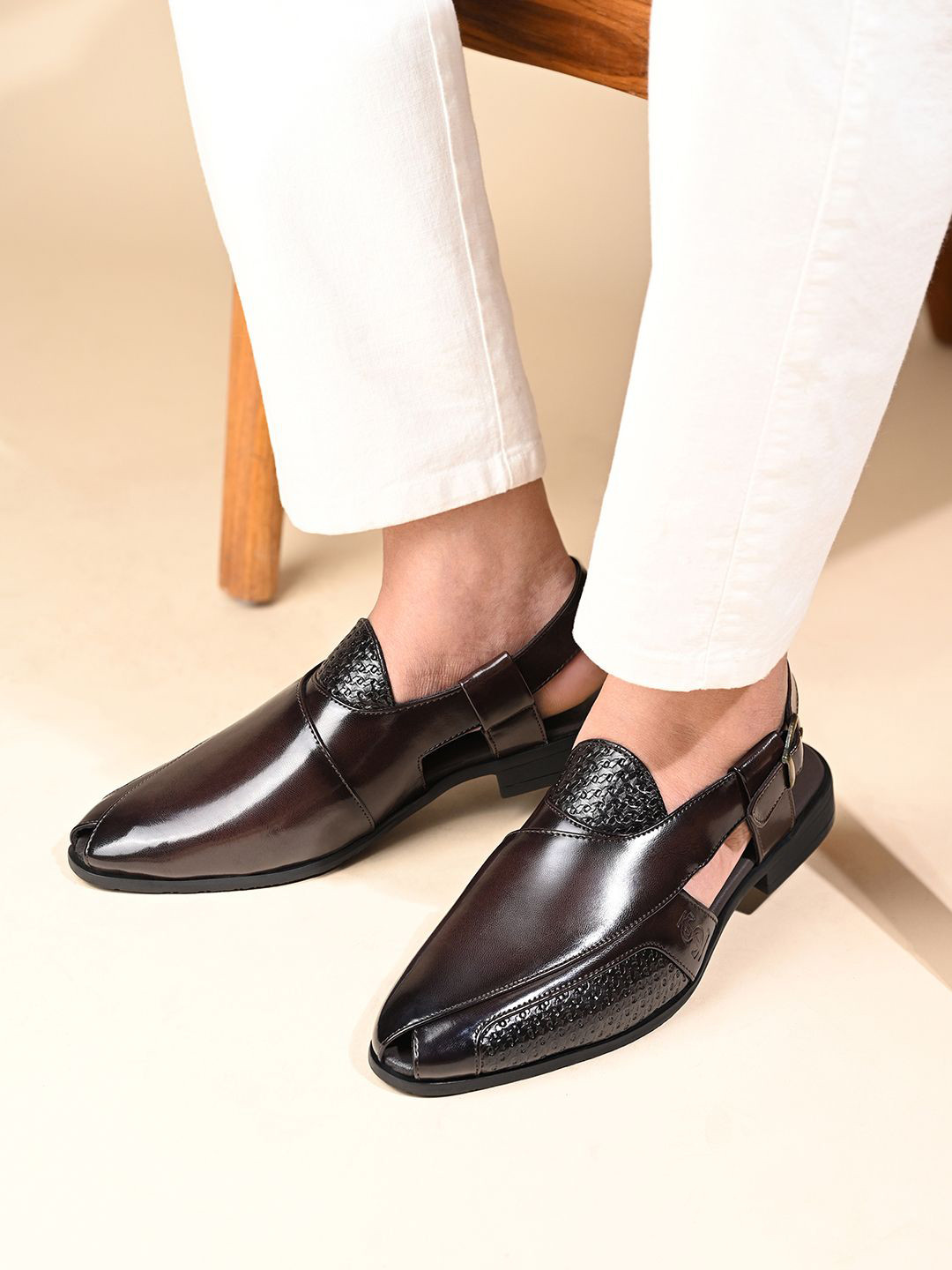 LOUIS STITCH Men Comfortable and Durable Ethnic Roman Shoe-Style Sandals