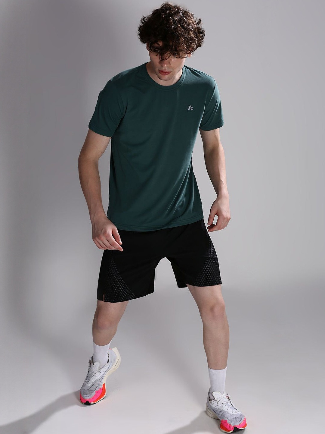 AGUANTE Men Quest Dynamic Sports Shorts