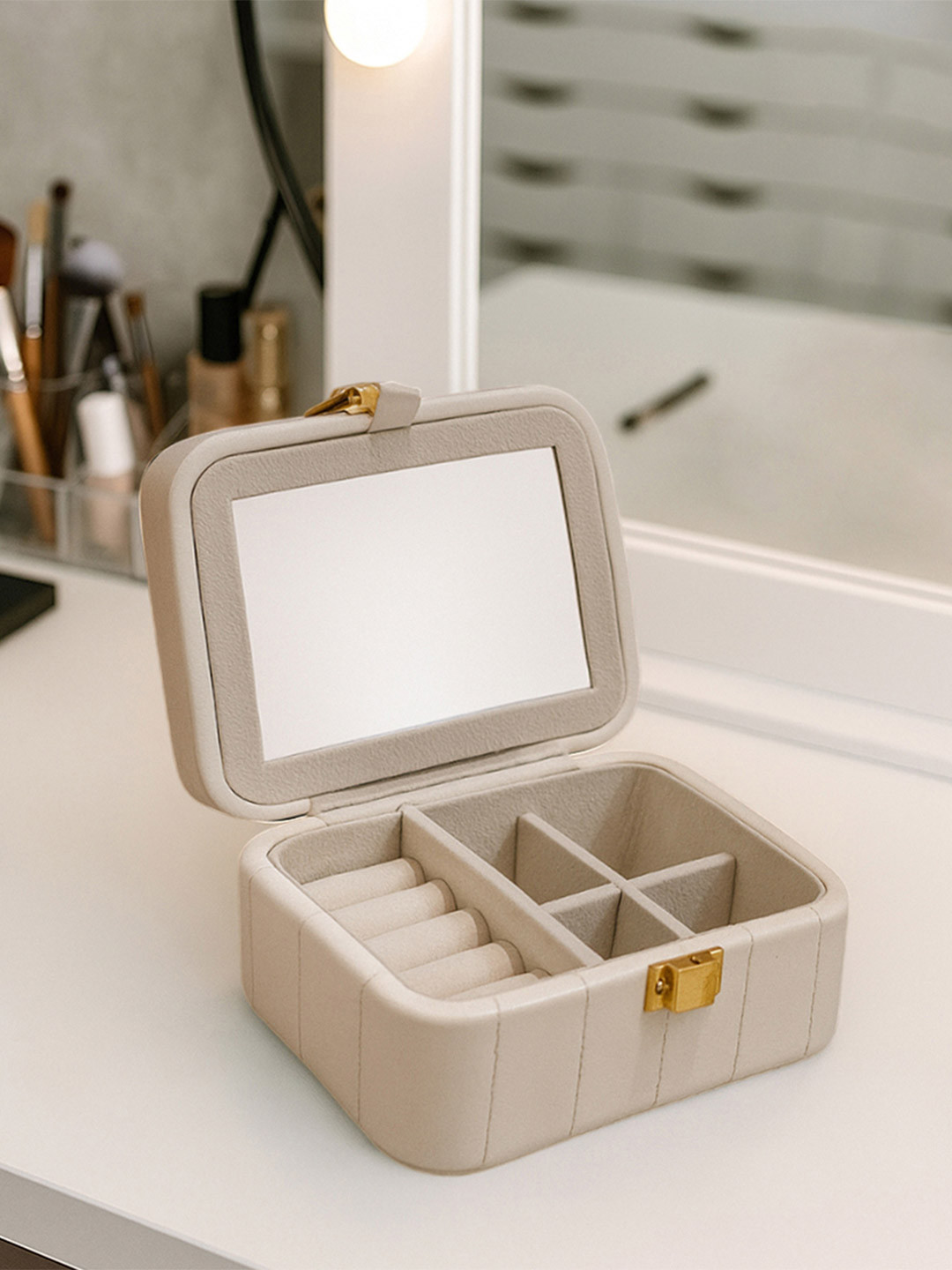 AARVI DECOR STUDIO Faux Leather Mirror Jewellery Organizer