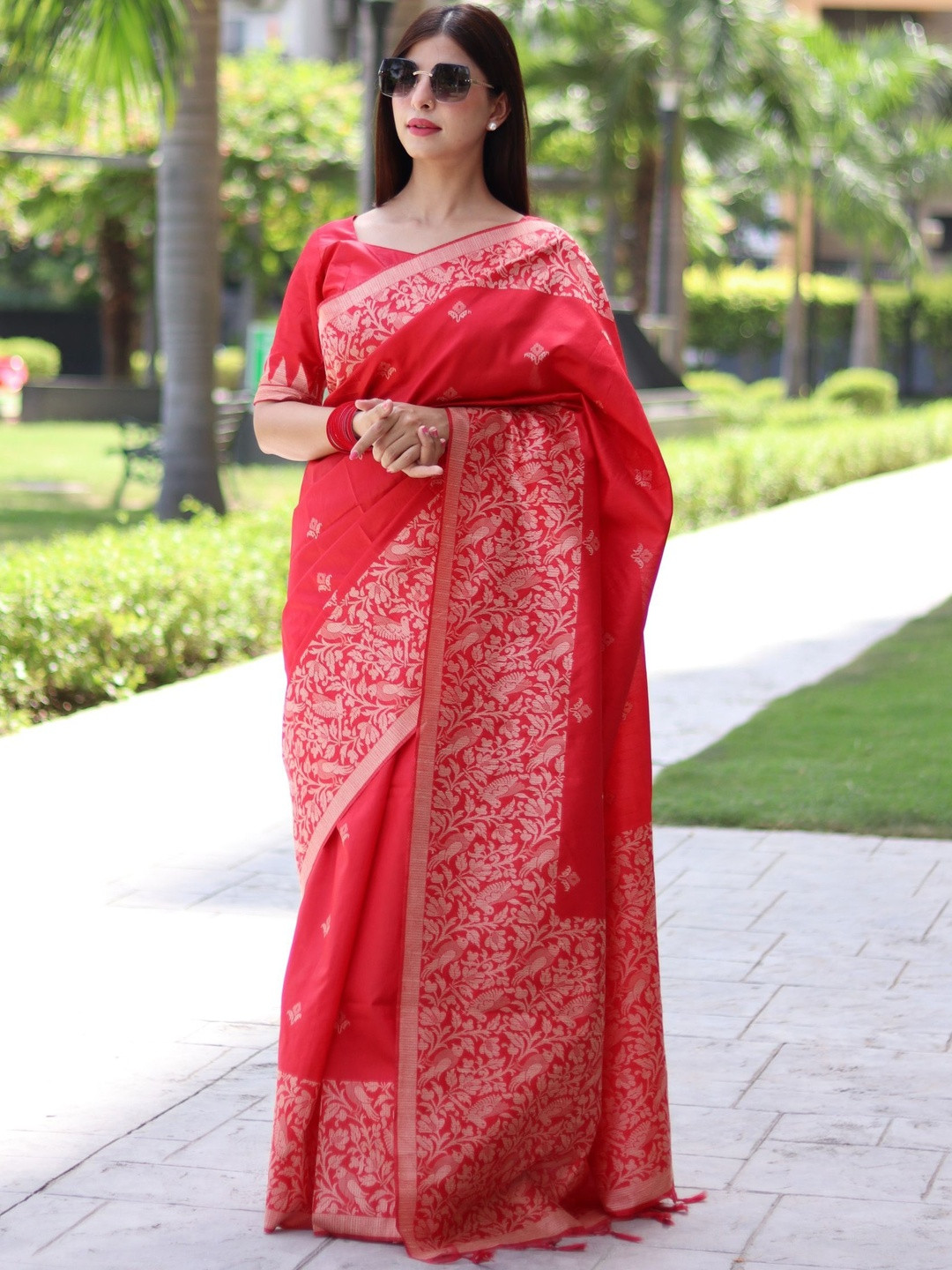 bansari textiles Women Floral Woven Design Zari Cotton Banarasi Saree with a Blouse Piece