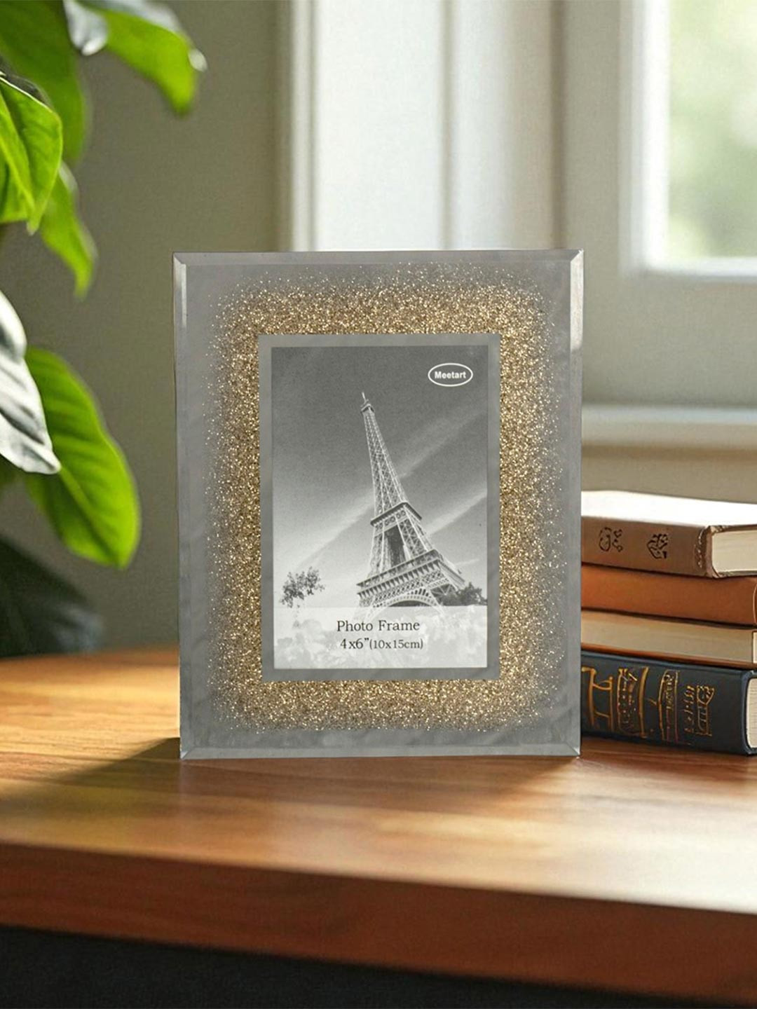 AARVI DECOR STUDIO Gold-Toned 1 Pieces Glass Table Photo Frame