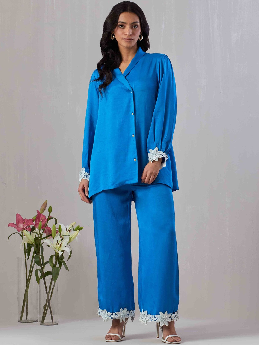 GRASS & SUNSHINE V-Neck Shirt with Palazzo Co-Ords