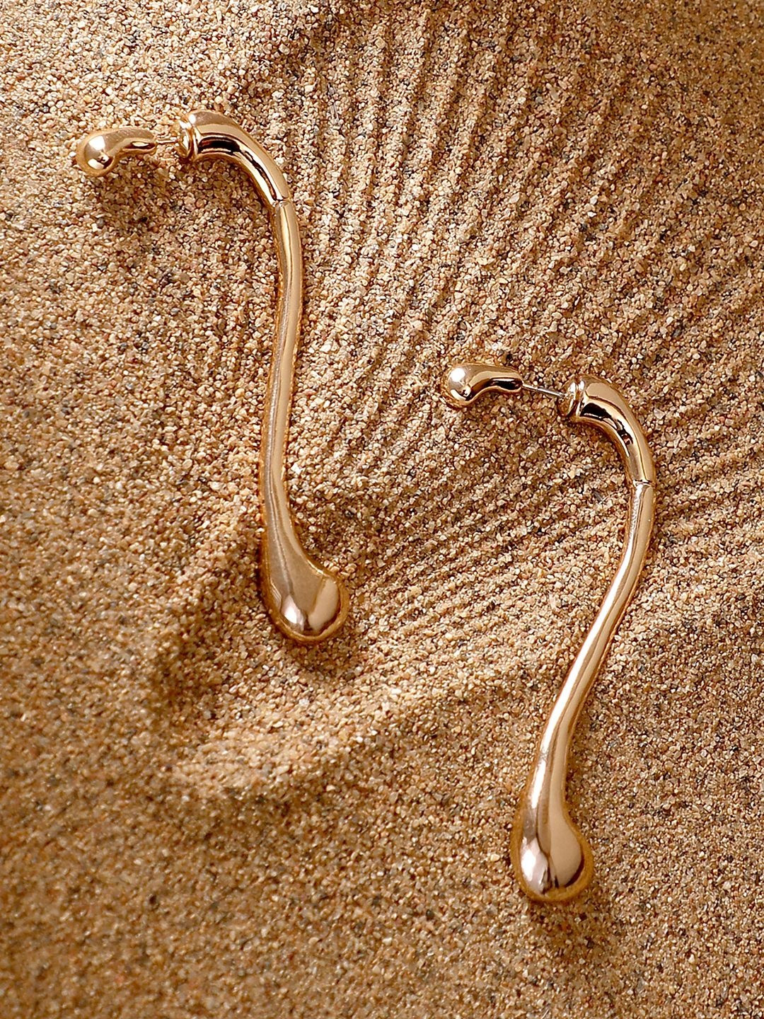 SOHI The Back-Drip Gold-Plated Drop Earrings