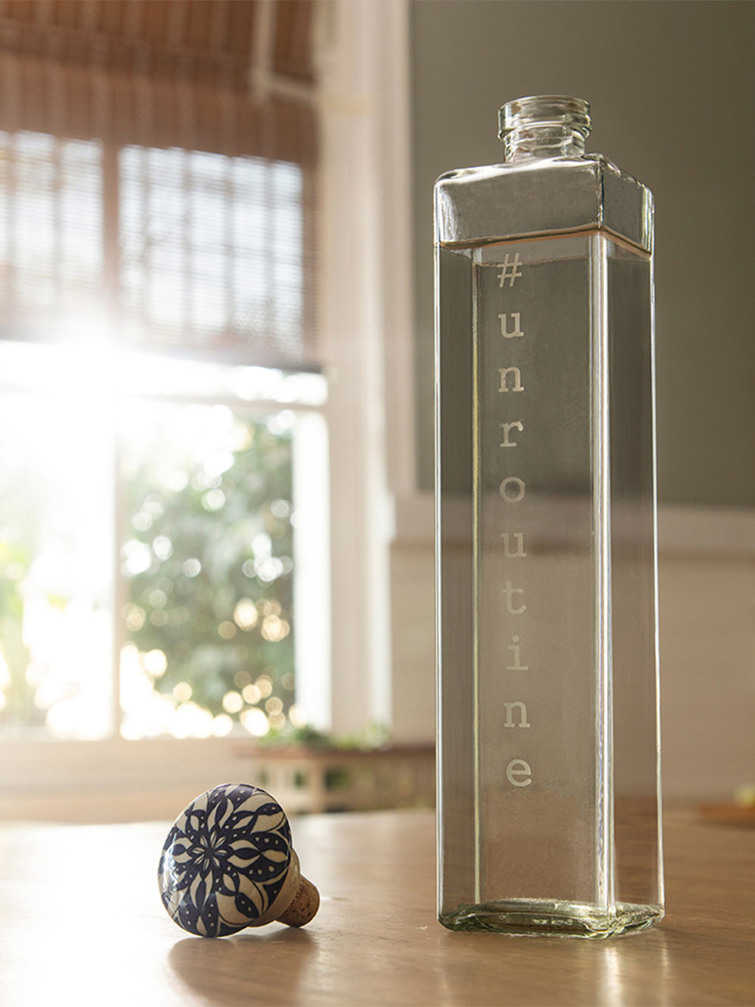 ellementry Transparent Solid Square Water Bottle With Ceramic Stopper 750ml